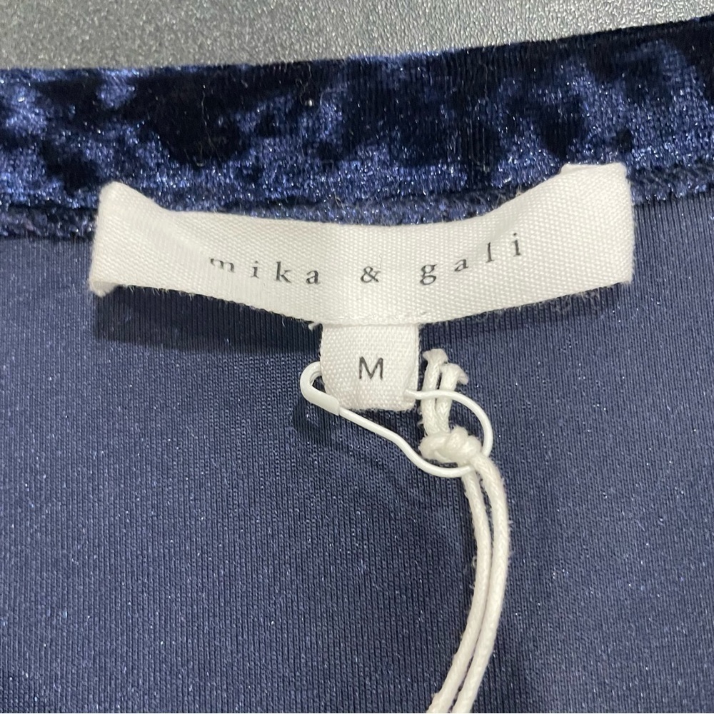 Mika and Gali NWT party dress M midnight sapphire blue velvet - Picture 8 of 12